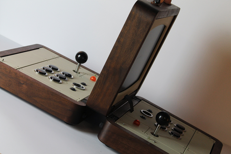 Illustration for article titled The Most Beautiful Consoles Are Made By Hand